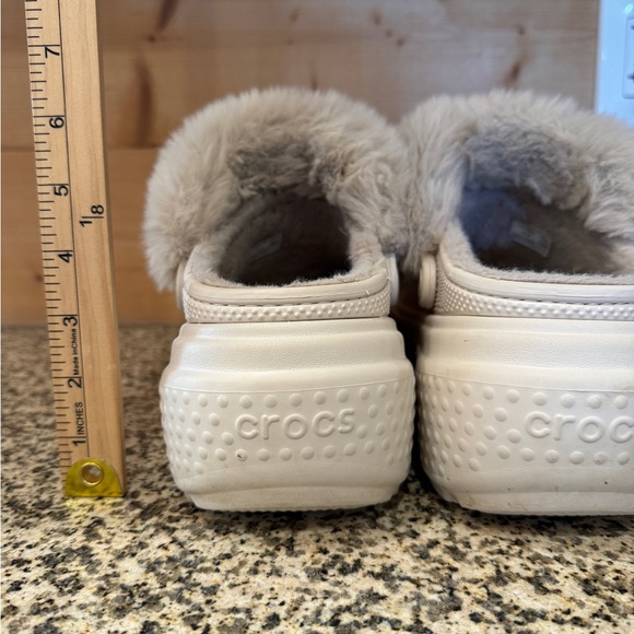 Crocs Platform Fur Lined Clogs White Women's Size 8 - Picture 5 of 6